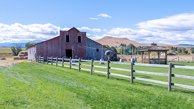 Rustic Montana Barn Gold Creek Barn Venue